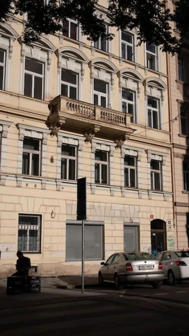 Modern Apartment In The Center Of Prága Kültér fotó