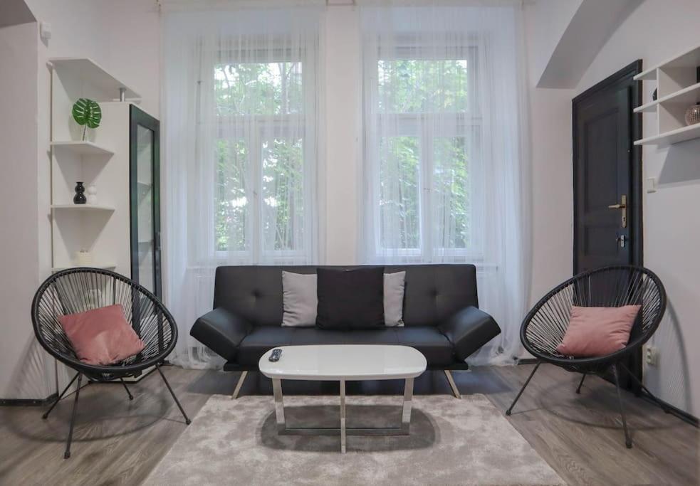 Modern Apartment In The Center Of Prága Kültér fotó